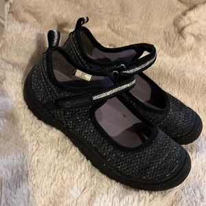 Jambu maryjanes, velcro straps, silver sparkle in the rubber sole and fabric